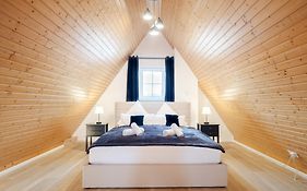 NEU Deluxe Suite Münsterblick, Maisonette, Kingsize Bett, Küche, Netflix, Aussicht, E-Kamin